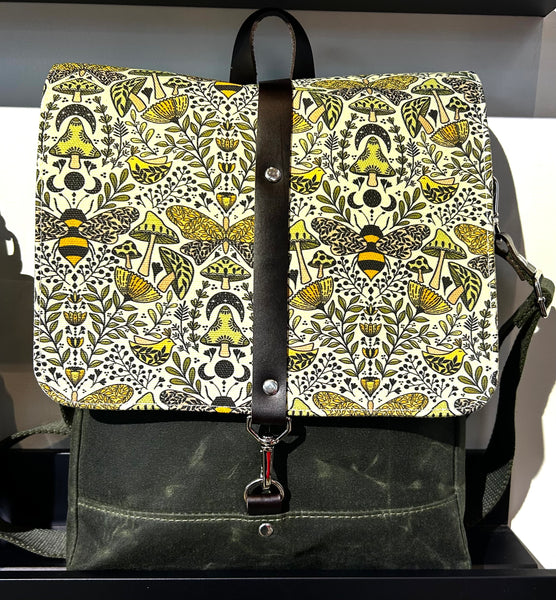 Waxed Canvas Messenger/Backpack in Forest Mushroom – Red Staggerwing